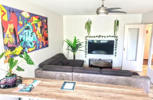Villepinte Apartment | La Casa Picasso