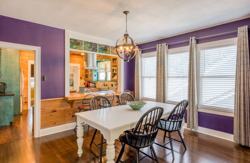 Monte Vista House | La Casa Rosada - Conveniently Located and Hot Tub!