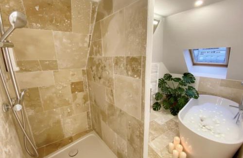Bethune Apartment | La casa Terracotta - centre ville , spacieux & confortable