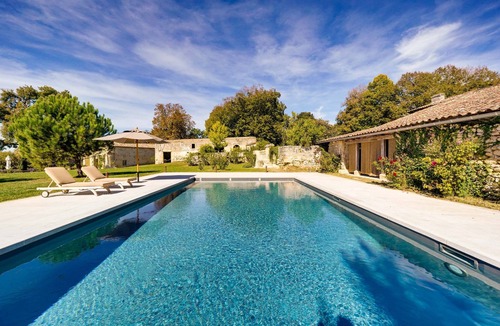 Verac House | La Casa Vérac - Au cœur d'un domaine viticole