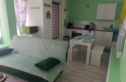 La Fere Apartment | LA CASA VERDE