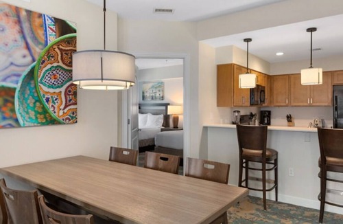 Arsenal Condo | La Cascada, San Antonio - 2 Bedroom Condo