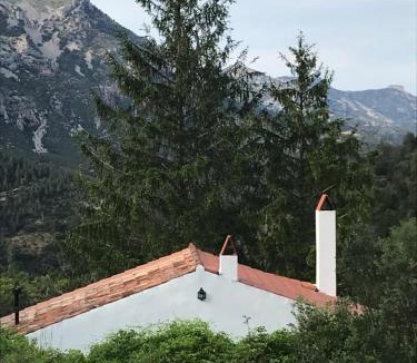Alfara de Carles House | La CasetaBlanca del Toscar