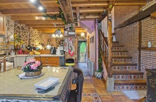 San Martin de Valdetuejar House | La Casina del Valle Escondido