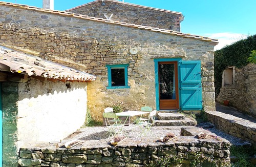 La Serpent House | La Casita" self-catering cottage is housed in a 19th-century barn.