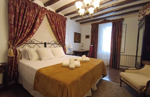 Urrea de Gaen House | La Casona Casa Rural