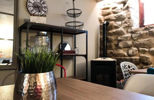 Ganuza House | La Casona de Alútiz & Bodega
