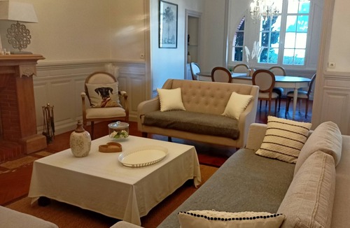 Auray House | LA CASTEL JEANNETTE PRESTIGE VILLA