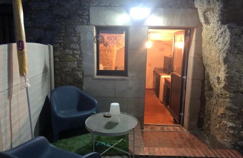 Lunay House | La cav ô lauriers