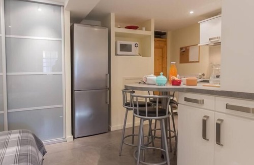 Mercury House | LA Cave - Mercury - Gîte