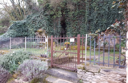 Chatillon-Saint-Jean House | LA CAVE - STONE BUILDING