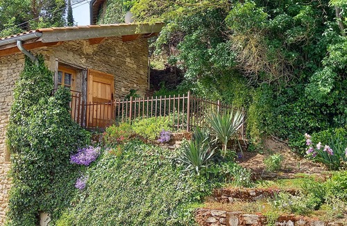 Chatillon-Saint-Jean House | LA CAVE - STONE BUILDING