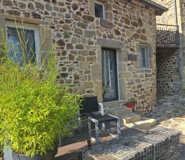 Recoules-Previnquieres Bed & Breakfast | La cazette