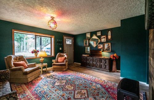 La Center House | La Center Lodge