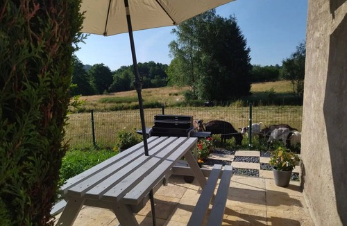 Mesnil Sous Les Cotes Apartment | La Chèvrerie