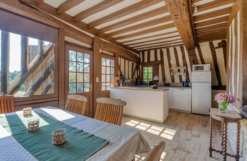 Les Authieux-sur-Calonne House | La Charretterie 🍏 Norman house with large garden
