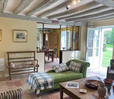 Montbizot House | La Chabossière