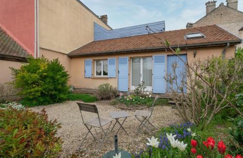 Sainte-Savine Bed & Breakfast | La chabrouchine