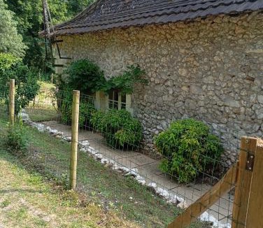 Saint-Aquilin House | La chaise