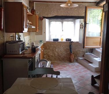 Saint-Aquilin House | La chaise