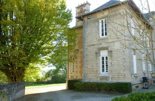 Pernant Bed & Breakfast | La chambre au Château