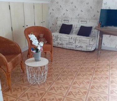 Huismes Bed & Breakfast | La chambre aux papillons