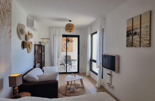 Aigues-Mortes Bed & Breakfast | La Chambre Côté Piscine