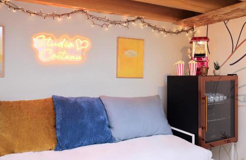 Gennevilliers House | La chambre COCTEAU