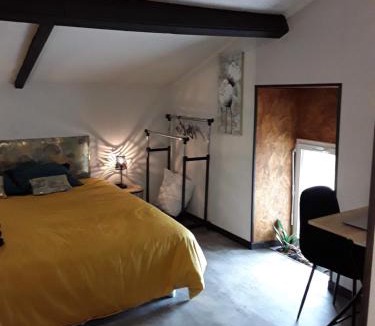 Doulezon House | La chambre d'à côté