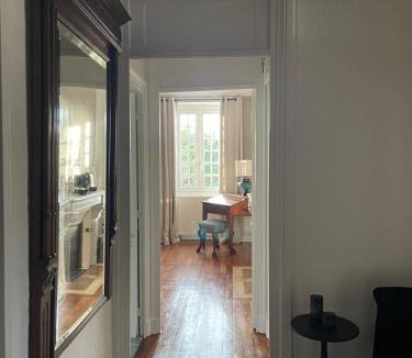 Louhans House | La Chambre d'Adèle