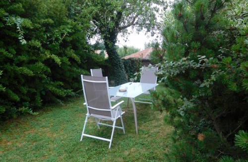 Montgueux Bed & Breakfast | La Chambre D'amis LA COSTIGNIERES