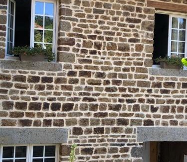 Menil-Hubert-sur-Orne Bed & Breakfast | "La chambre des TISSERANDS"