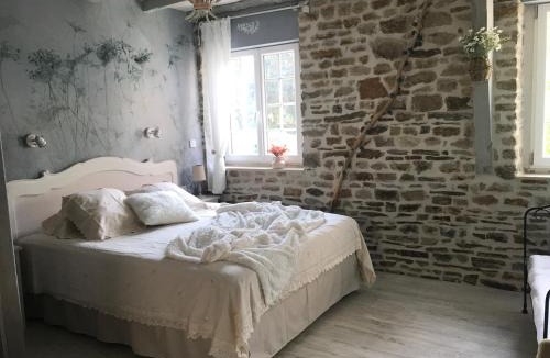 Menil-Hubert-sur-Orne Bed & Breakfast | "La chambre des TISSERANDS"