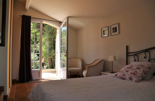 Saint Antoine Bed & Breakfast | LA CHAMBRE D'HÔTE