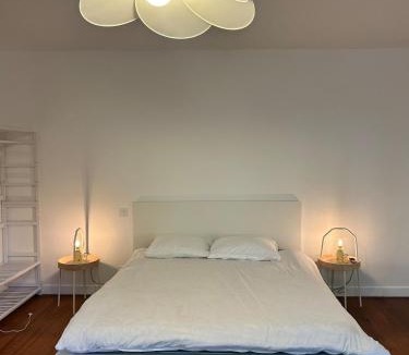 Bouloc Apartment | La chambre de Bouloc confortable et calme