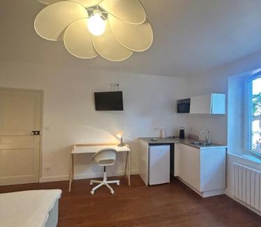 Bouloc Apartment | La chambre de Bouloc confortable et calme