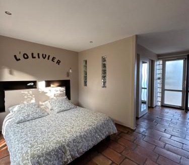 Le Tremblay Bed & Breakfast | La Chambre de l'Olivier