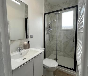 Charvieu-Chavagneux House | La chambre de Bodhi