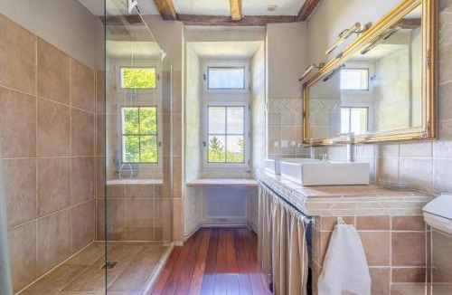 Moussais-la-Bataille Bed & Breakfast | La chambre de la tour