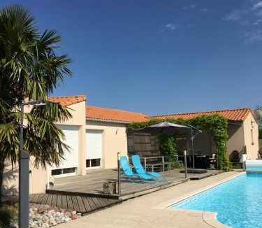 Parthenay Bed & Breakfast | La Chambre des Amis