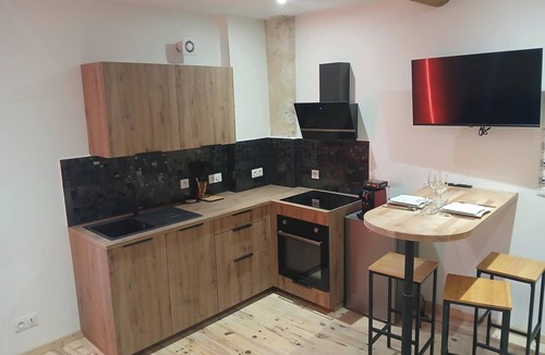 Manduel Apartment | la chambre des plaisirs secrets Manduel