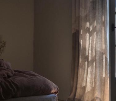 Trouville-sur-Mer Bed & Breakfast | La Chambre du 21