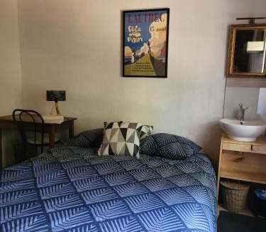 Lautrec House | LA CHAMBRE DU CANTOU