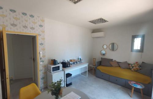 Castelnau-de-Guers House | La Chambre du Saunei