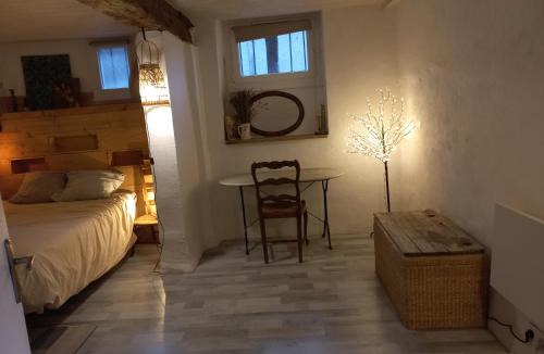 Oloron-Sainte-Marie House | La chambre du jardin
