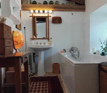 Meaux-la-Montagne House | La chambre du lac