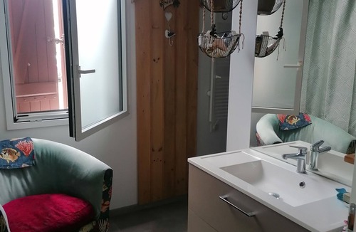 Saint-Paul-en-Born Bed & Breakfast | La chambre du lac