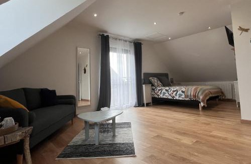 Cuvergnon House | La Chambre du Valois