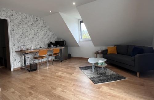 Cuvergnon House | La Chambre du Valois