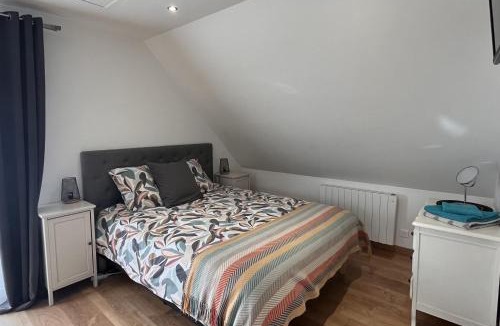 Cuvergnon House | La Chambre du Valois